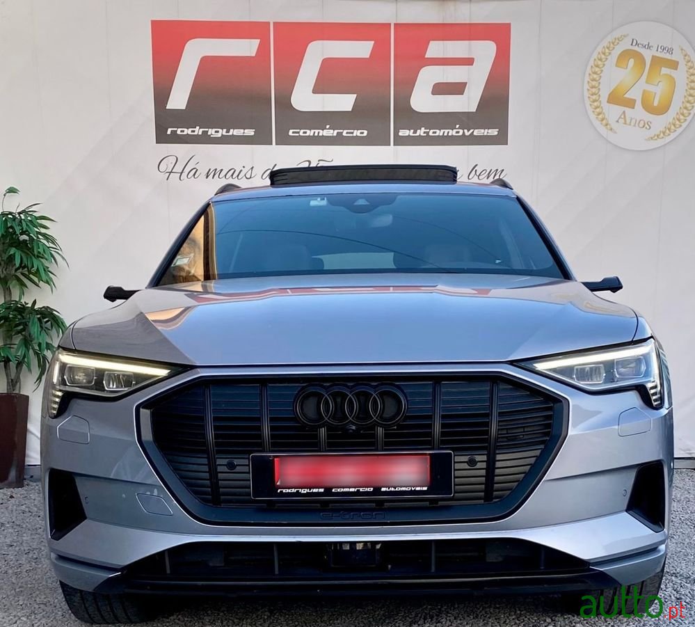 2020' Audi e-tron 55 Quattro S Line photo #2