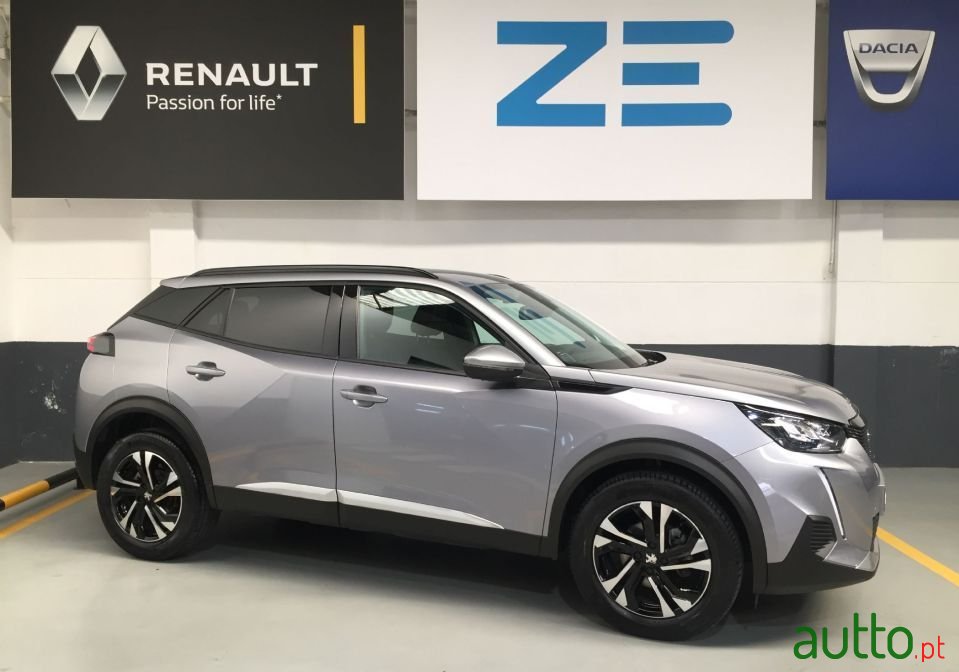 2021' Peugeot 2008 photo #1