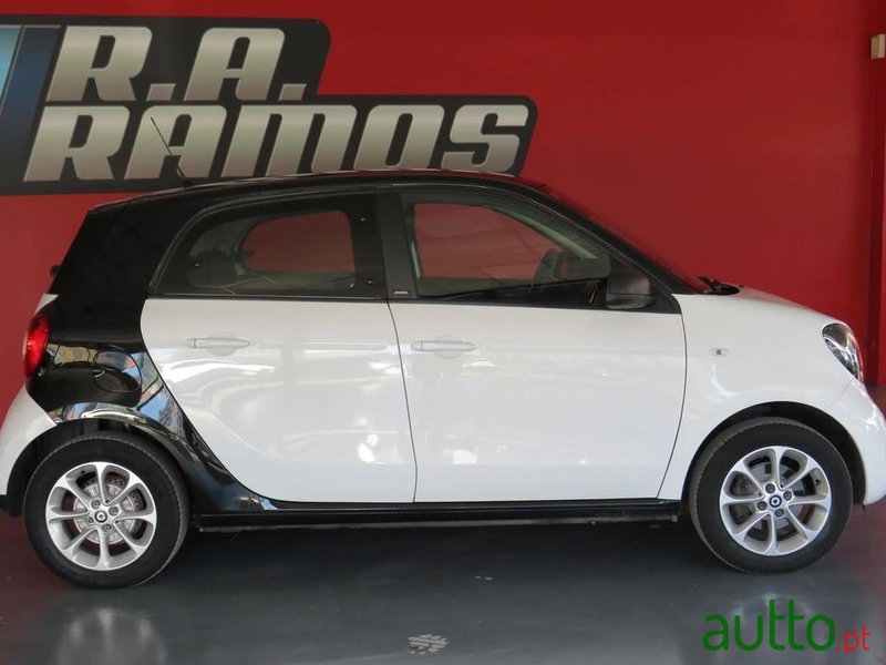 2019' Smart Forfour photo #4