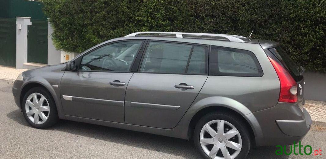 2004' Renault Megane Break photo #2