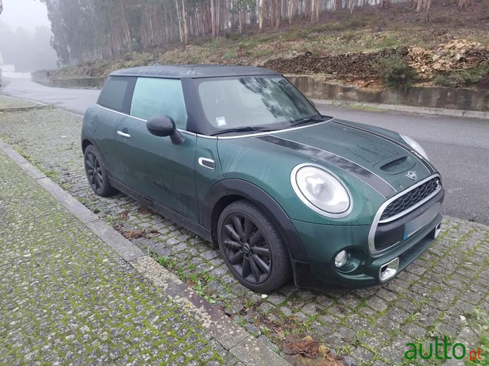 2017' MINI Cooper photo #6