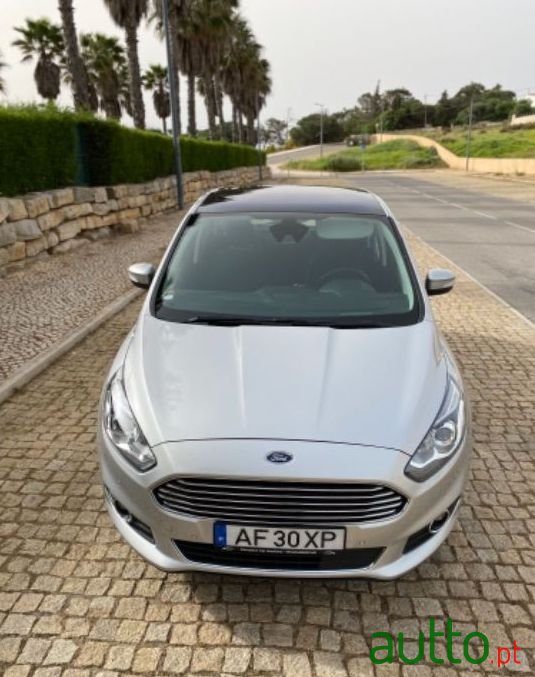 2017' Ford S-Max photo #1