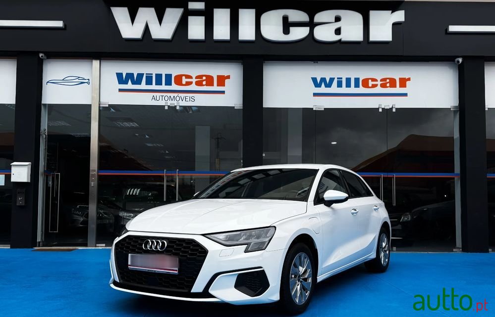 2022' Audi A3 Sportback photo #1