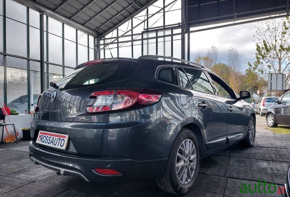 2013' Renault Megane Sport Tourer photo #4