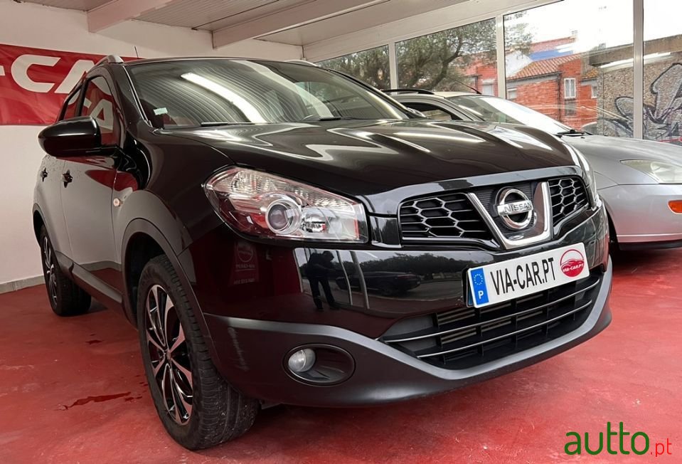 2011' Nissan Qashqai photo #2