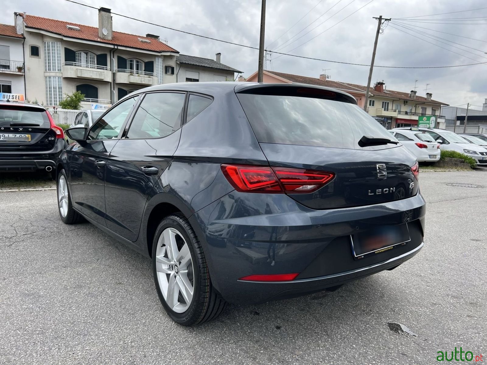 2020' SEAT Leon photo #5