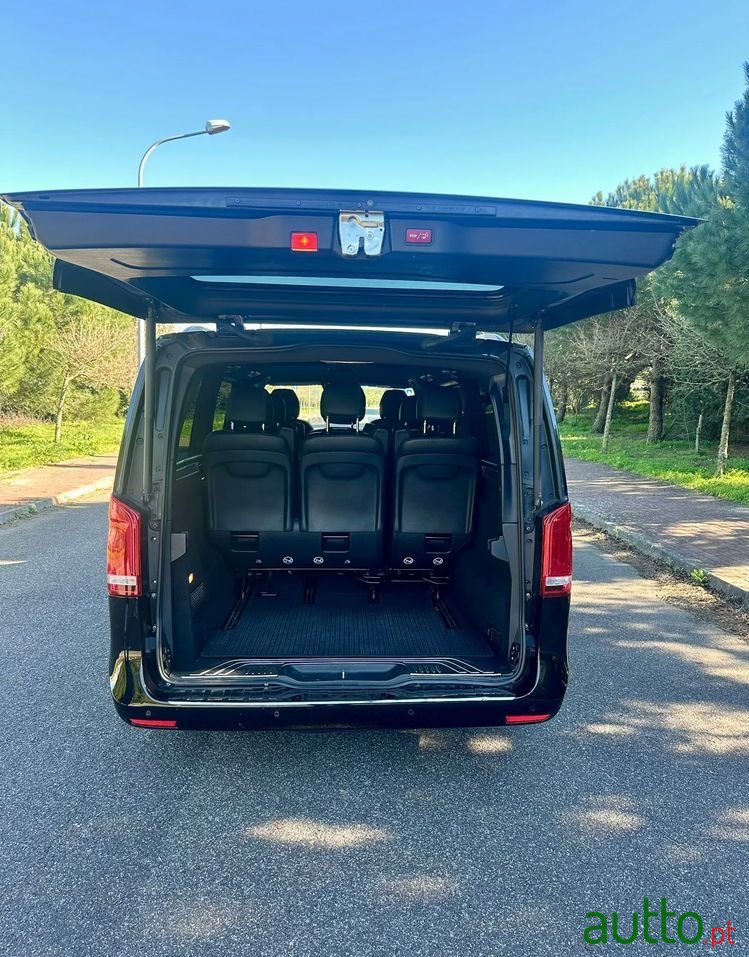 2017' Mercedes-Benz Classe V photo #5