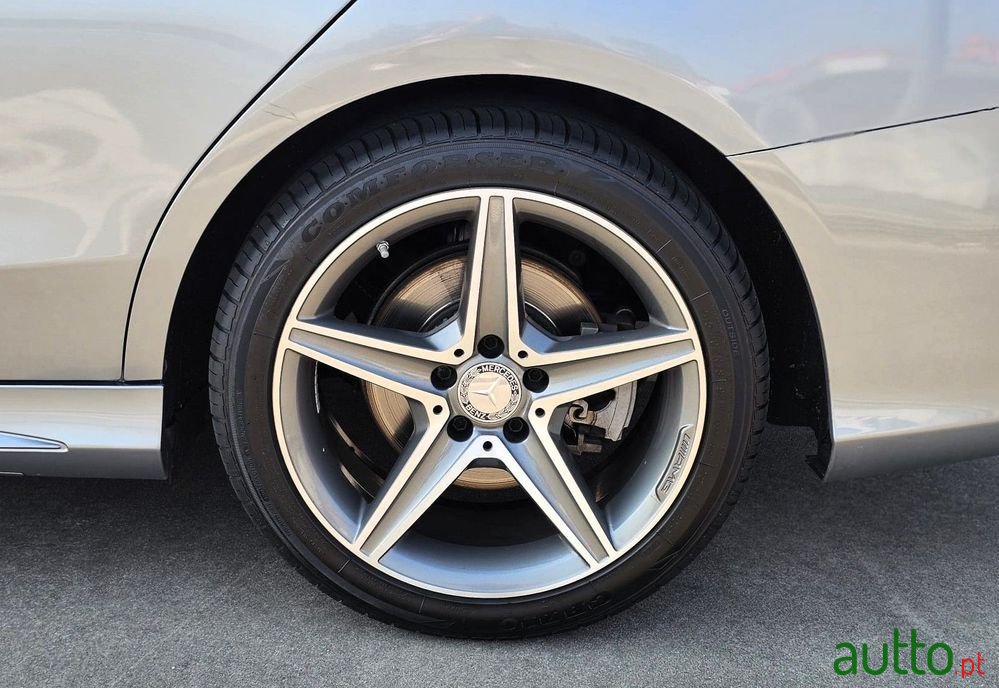 2015' Mercedes-Benz Classe C photo #5