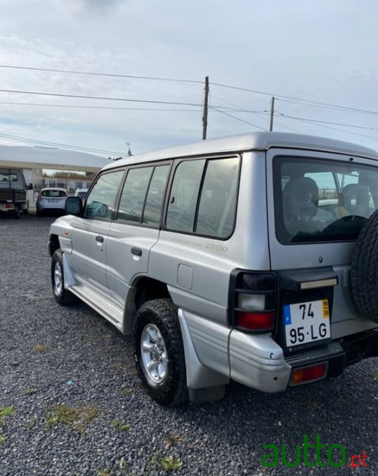 1998' Mitsubishi Pajero photo #5