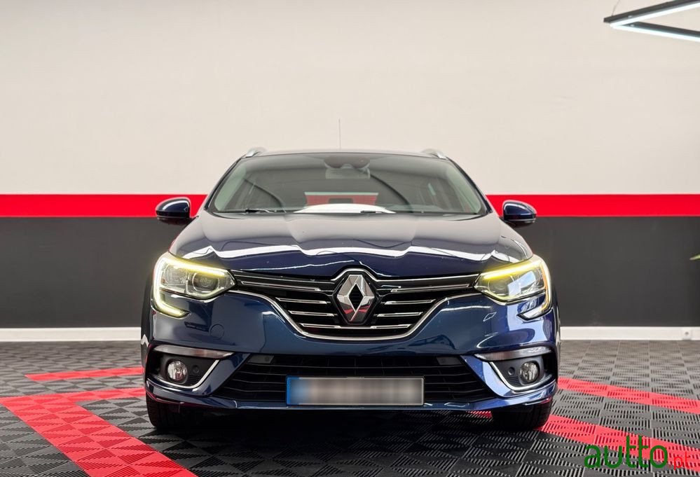 2016' Renault Mégane Sport Tourer photo #1