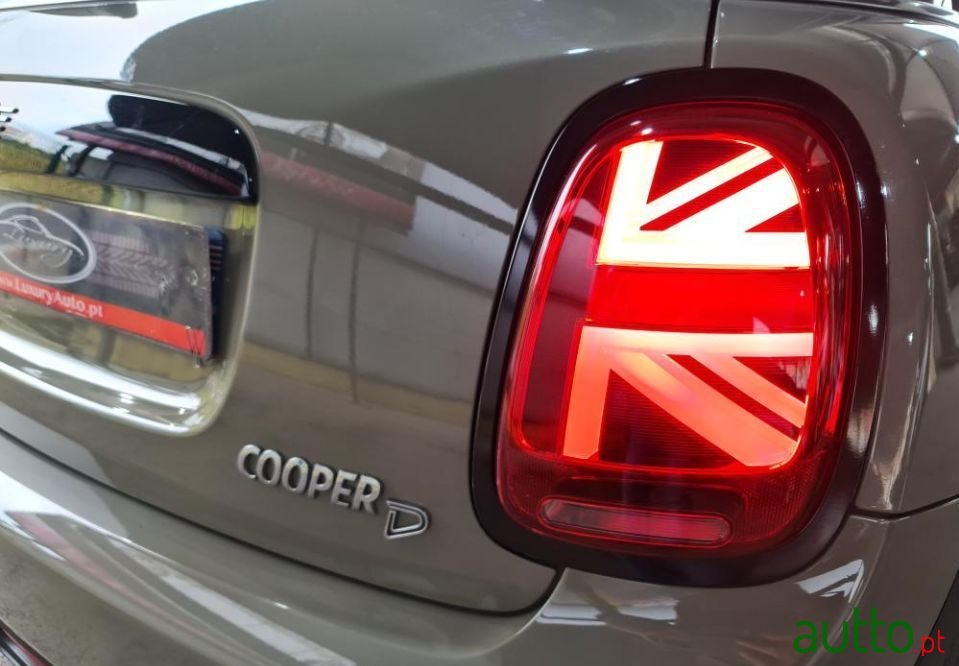 2019' MINI Cooper photo #5