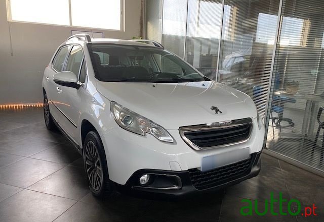 2015' Peugeot 2008 photo #1