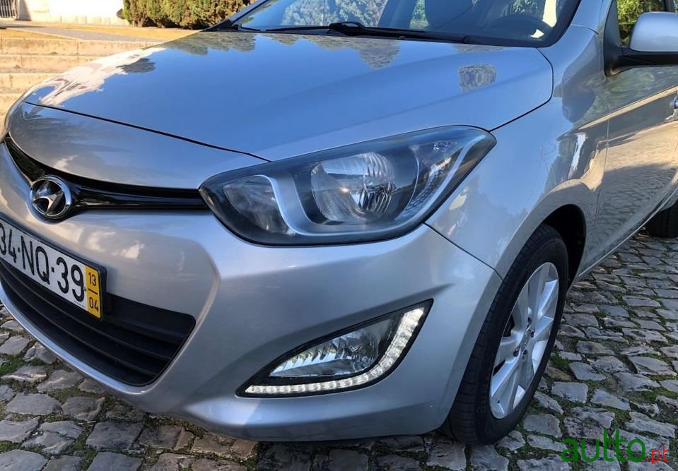 2013' Hyundai i20 photo #6