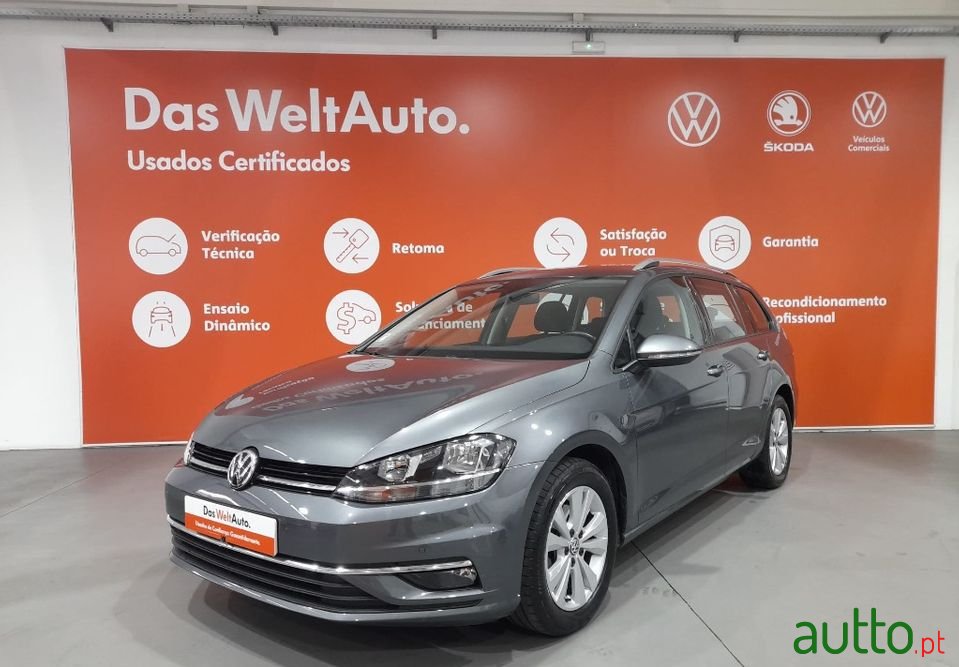 2019' Volkswagen Golf Variant photo #1