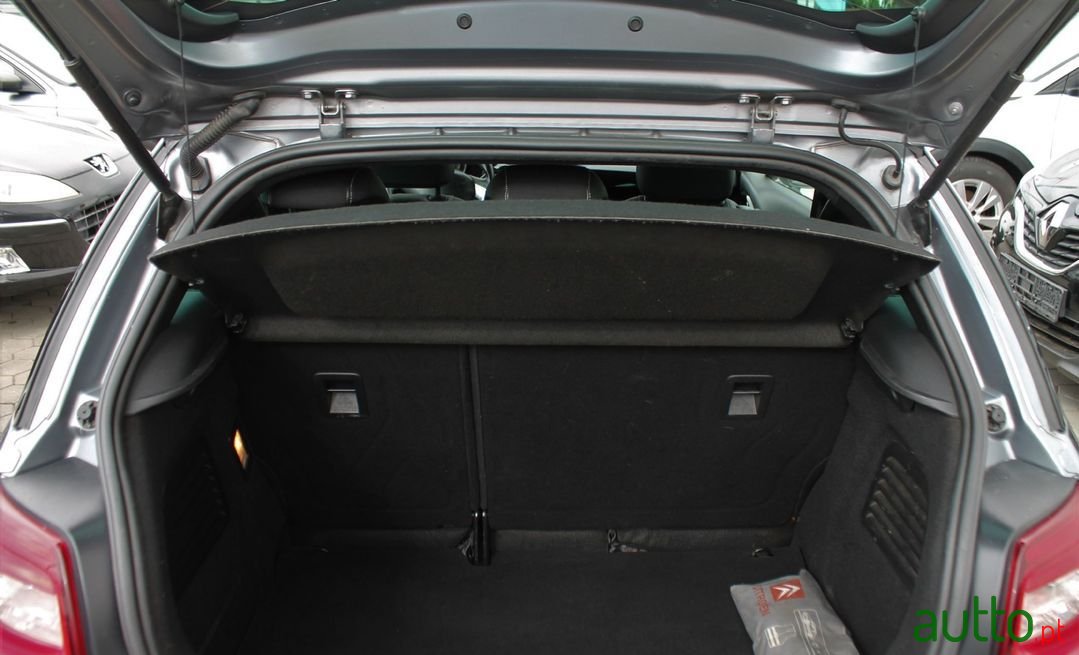 2010' Citroen DS3 photo #6