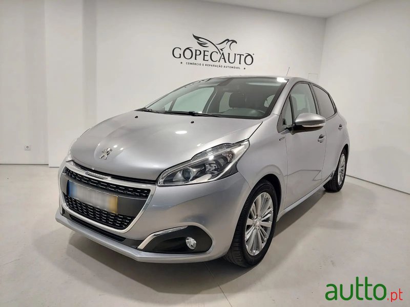 2019' Peugeot 208 photo #3