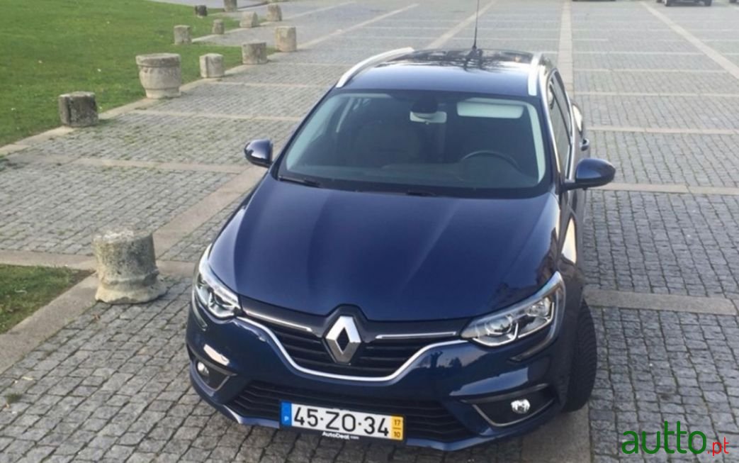 2017' Renault Megane Sport Tourer photo #6