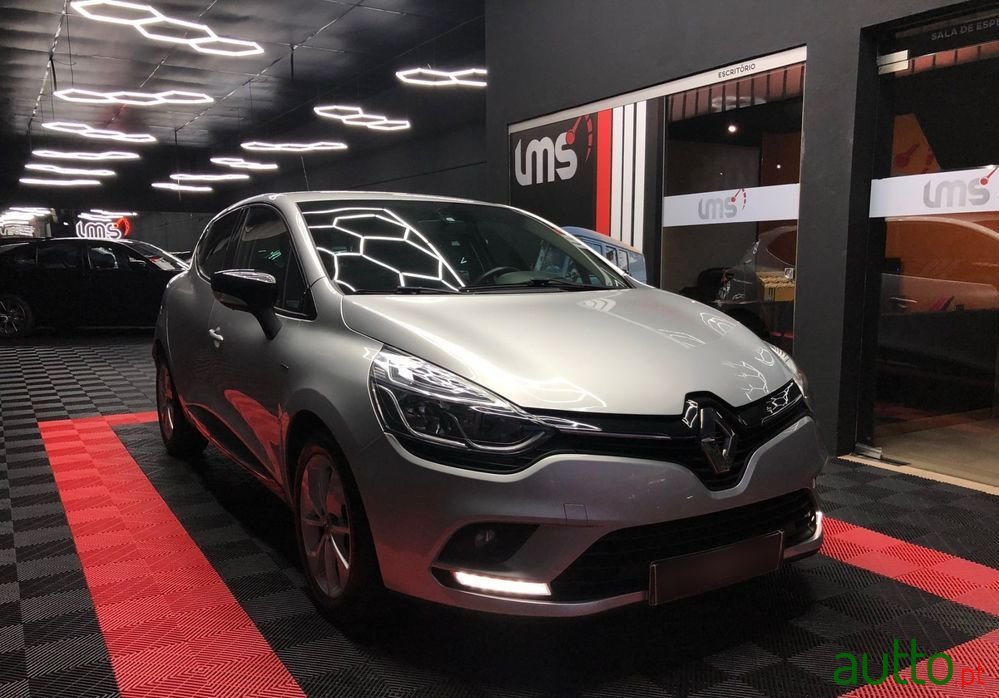 2017' Renault Clio 0.9 Tce Limited photo #1