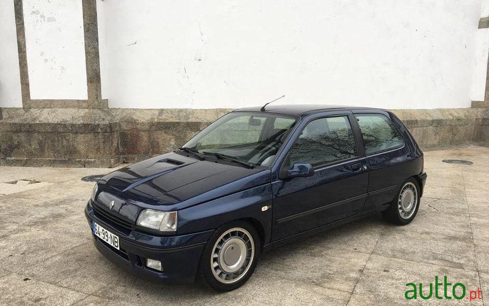 1992' Renault Clio 1.8 16V photo #1