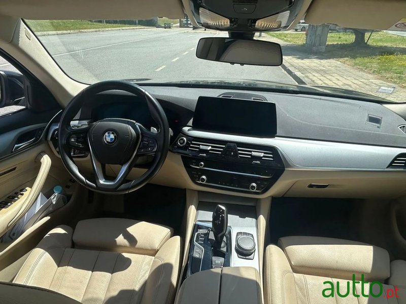 2019' BMW Série 5 E Iperformance photo #5