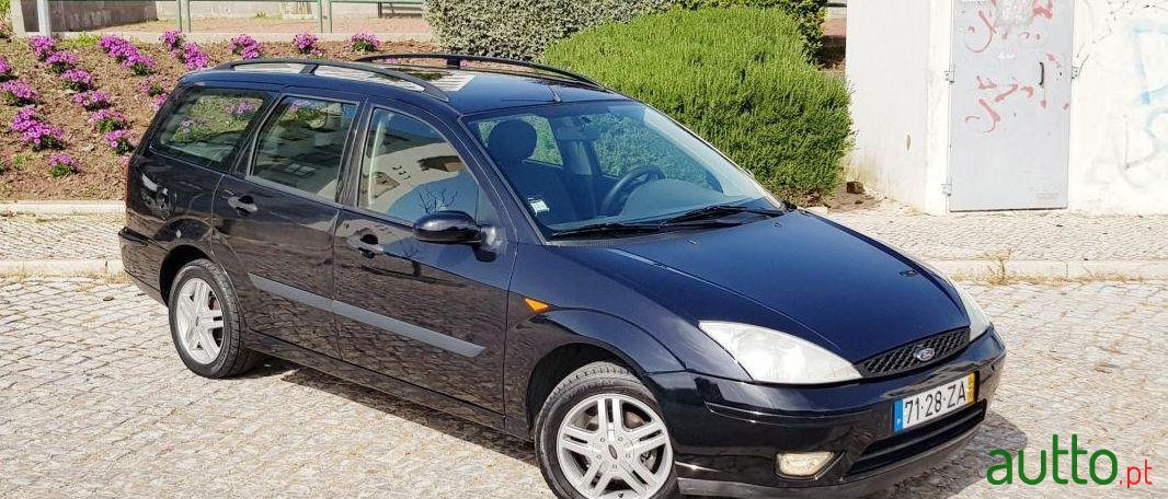 2004' Ford Focus Sw photo #2