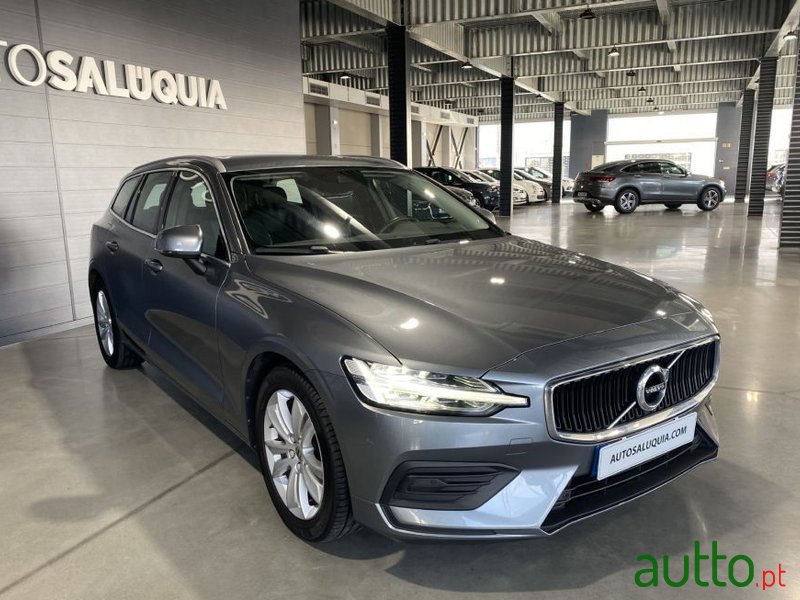 2019' Volvo V60 photo #6