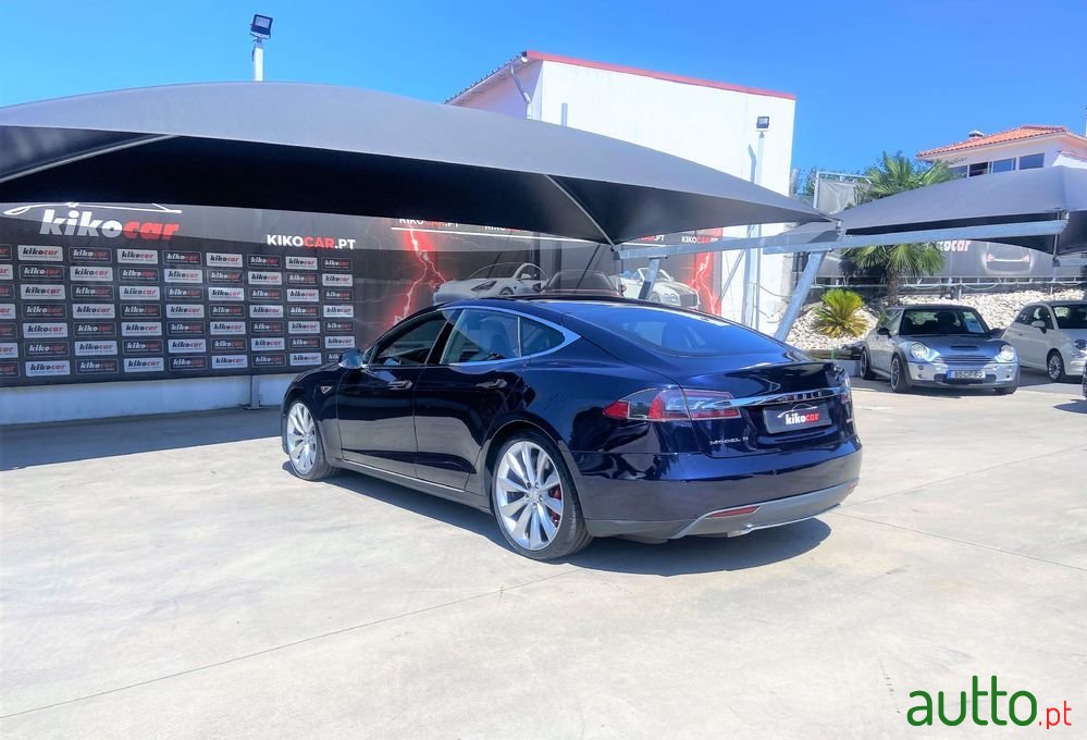 2015' Tesla Model S P85D photo #5