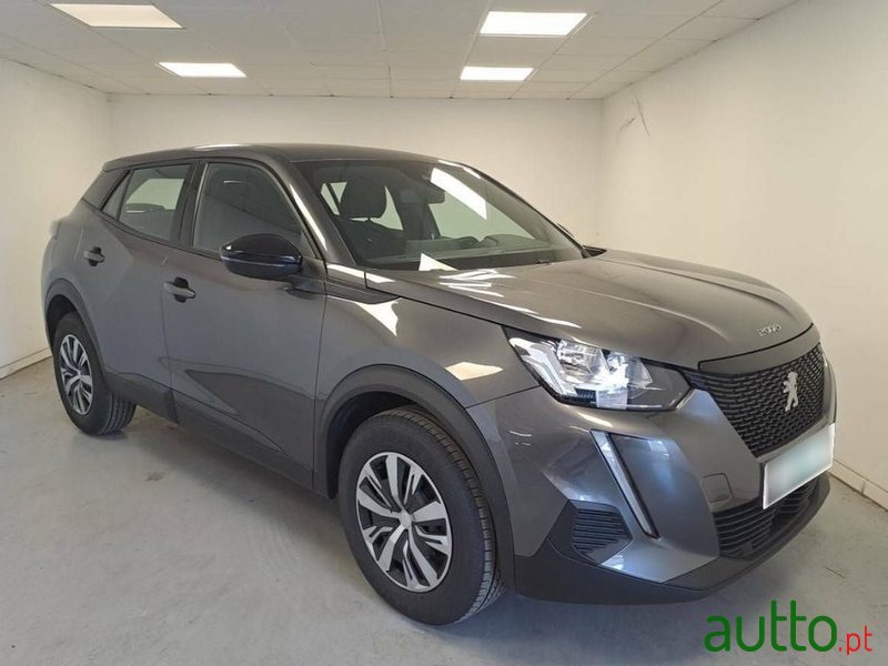 2023' Peugeot 2008 photo #3