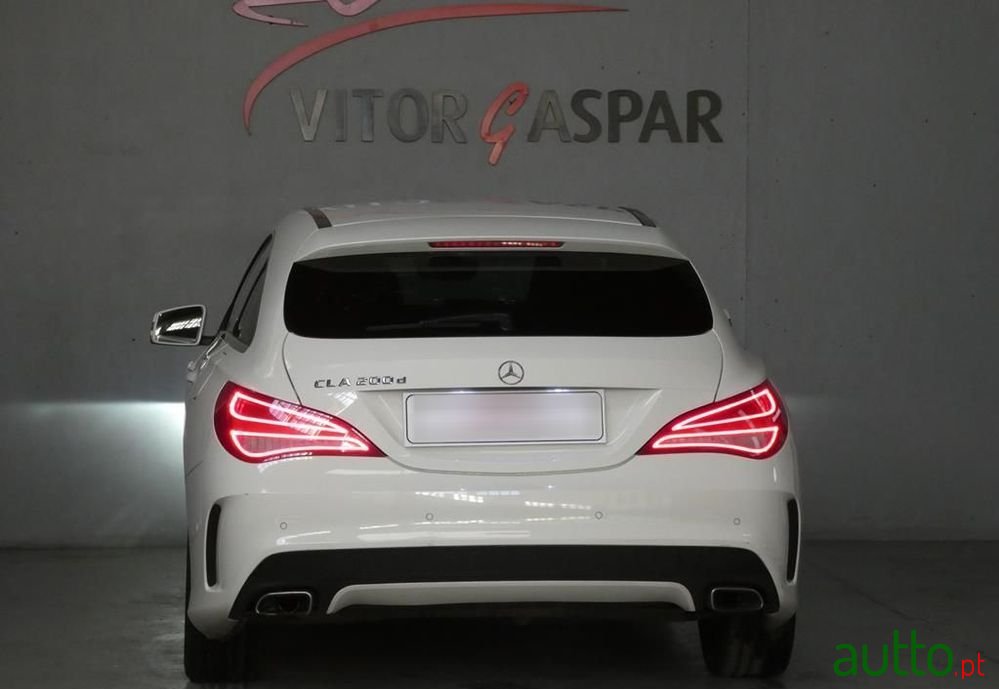 2015' Mercedes-Benz CLA 200 photo #3