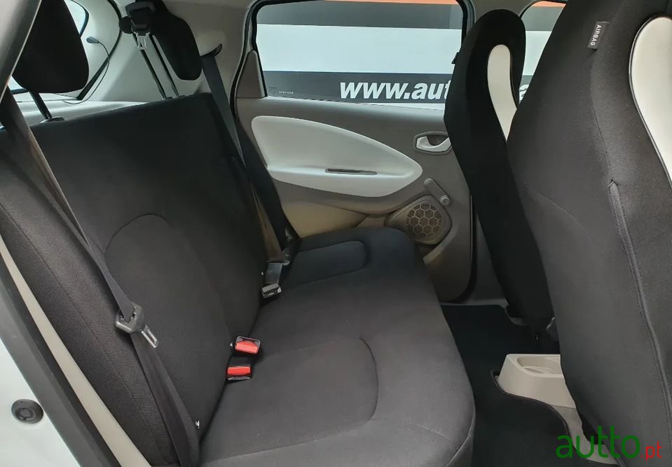 2015' Renault Zoe photo #4
