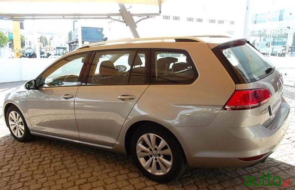 2015' Volkswagen Golf Variant photo #1
