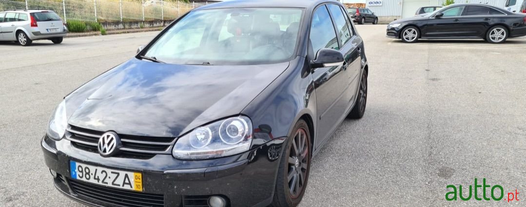 2004' Volkswagen Golf Sport photo #1