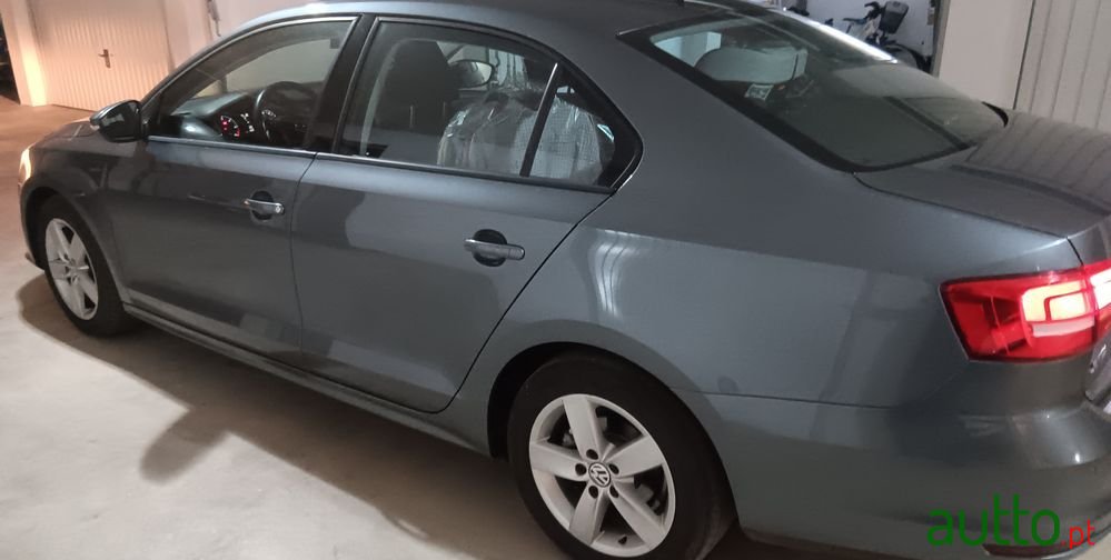 2015' Volkswagen Jetta photo #5