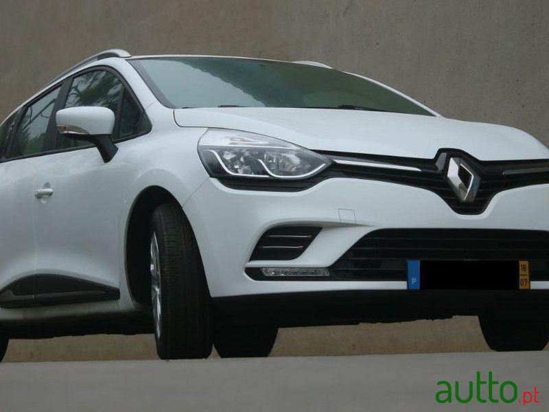 2018' Renault Clio Sport Tourer photo #3