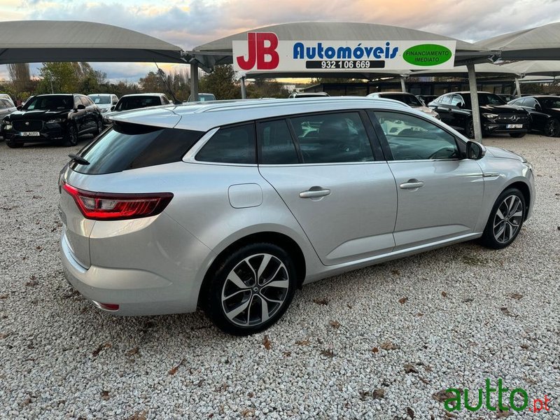 2018' Renault Megane Sport Tourer photo #5