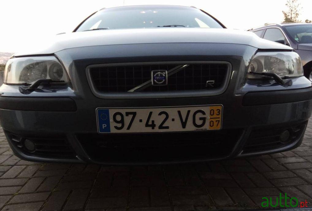 2003' Volvo V70 2.5 T Premium photo #2