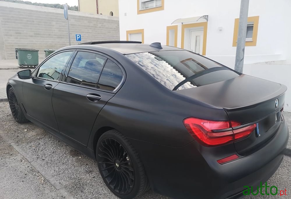 2018' BMW Série 7 D Pack M photo #4