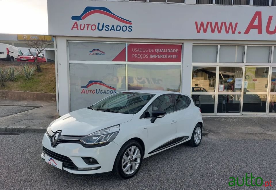 2019' Renault Clio photo #3