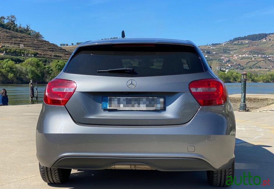 2015' Mercedes-Benz A-180 photo #5