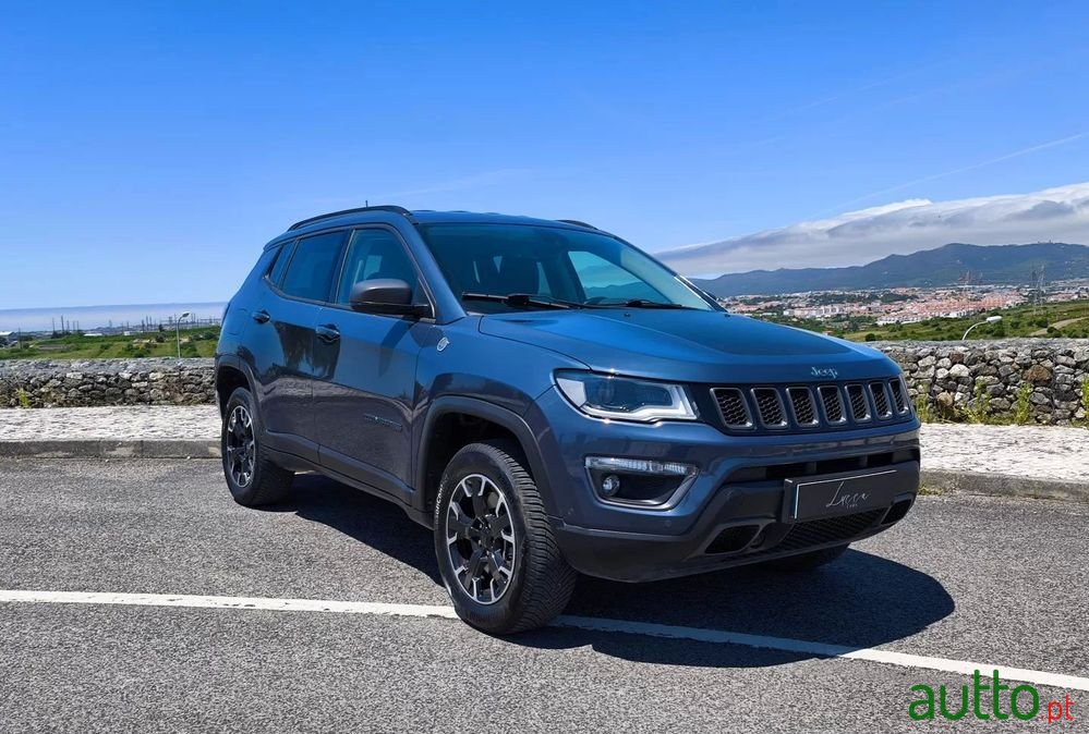 2020' Jeep Compass photo #3