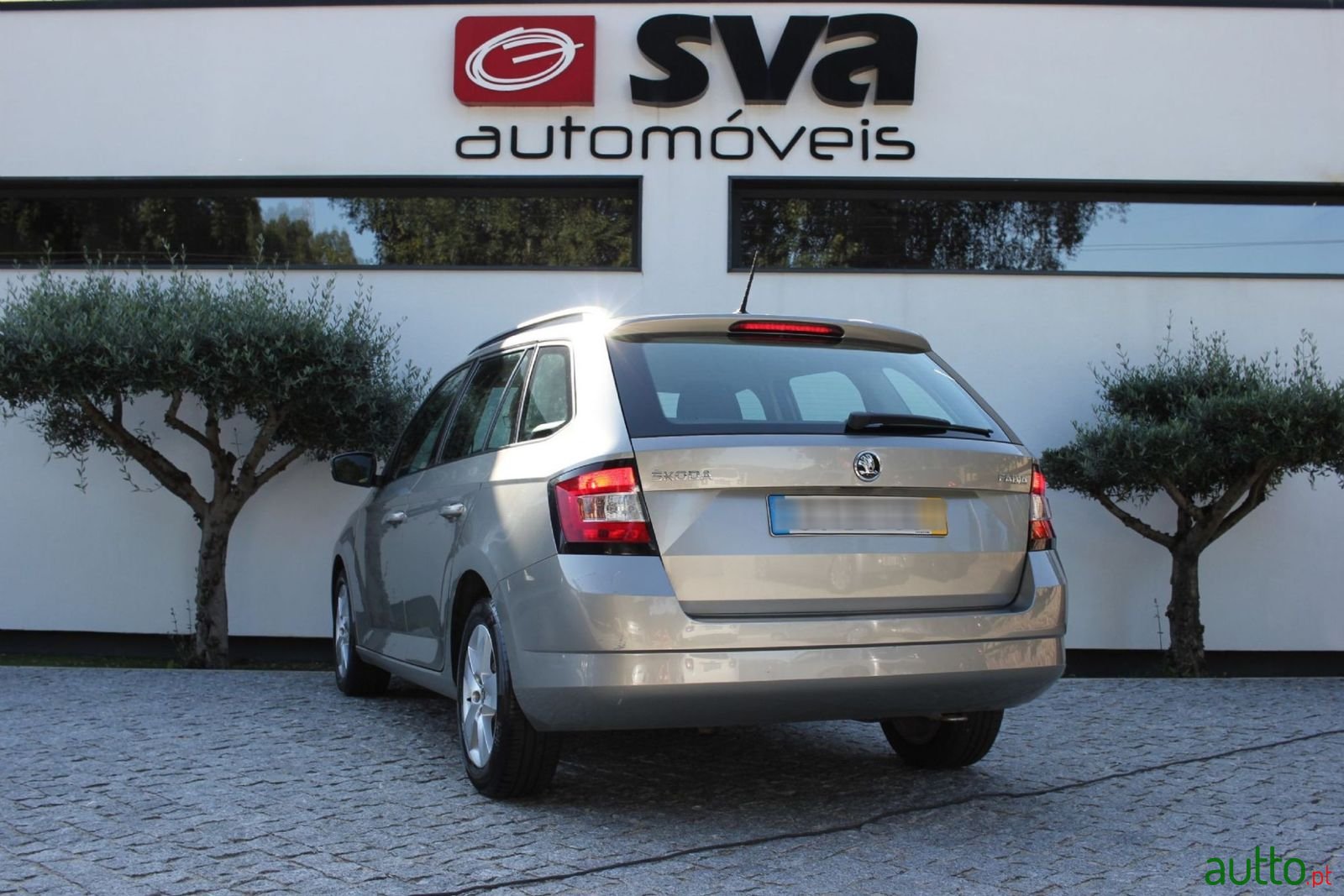 2017' Skoda Fabia Break photo #2