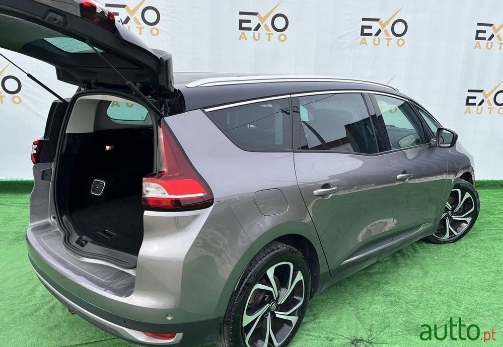 2020' Renault Grand Scenic photo #5