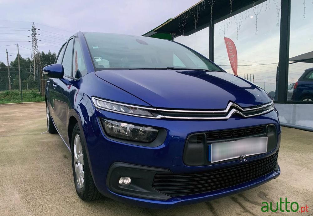 2016' Citroen C4 Grand Picasso photo #1