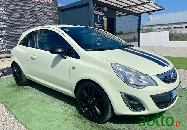 2011' Opel Corsa photo #3