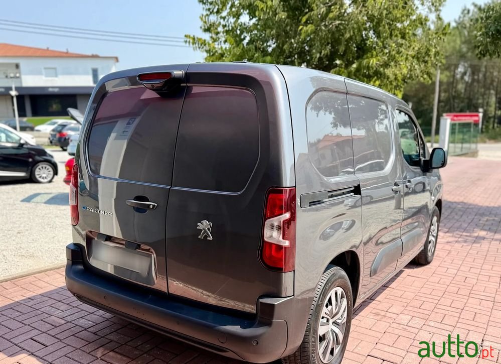 2023' Peugeot E-Partner photo #5