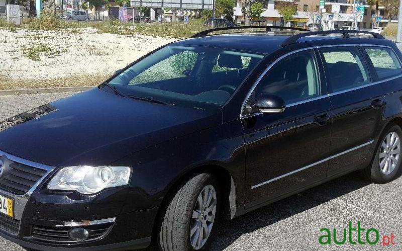 2008' Volkswagen Passat Variant photo #1