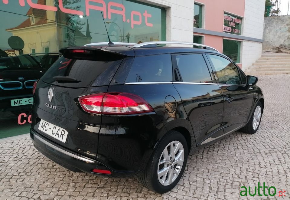 2018' Renault Clio Sport Tourer photo #4