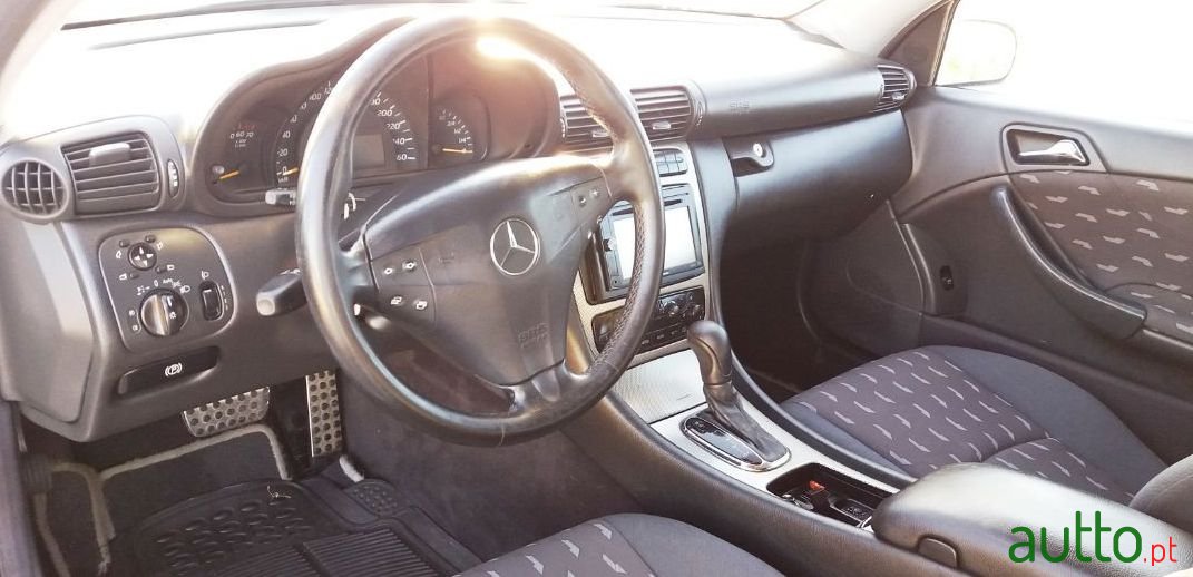 2003' Mercedes-Benz C-180 photo #4