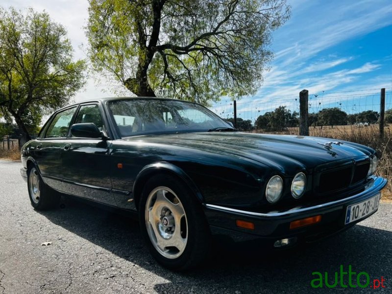 1997' Jaguar XJR photo #1