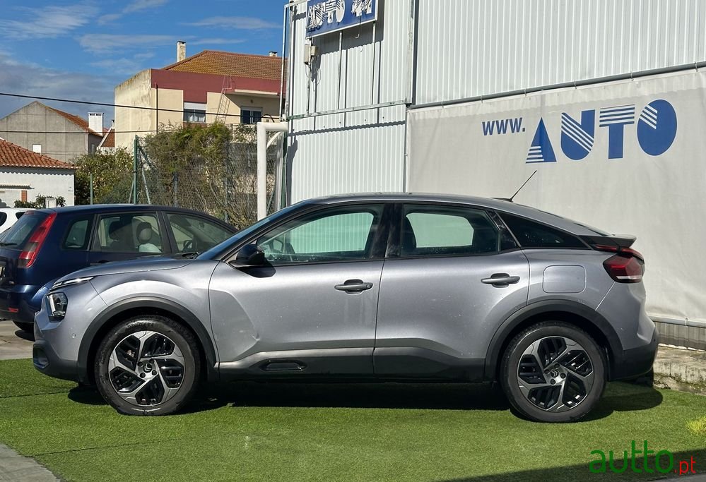 2022' Citroen C4 photo #3